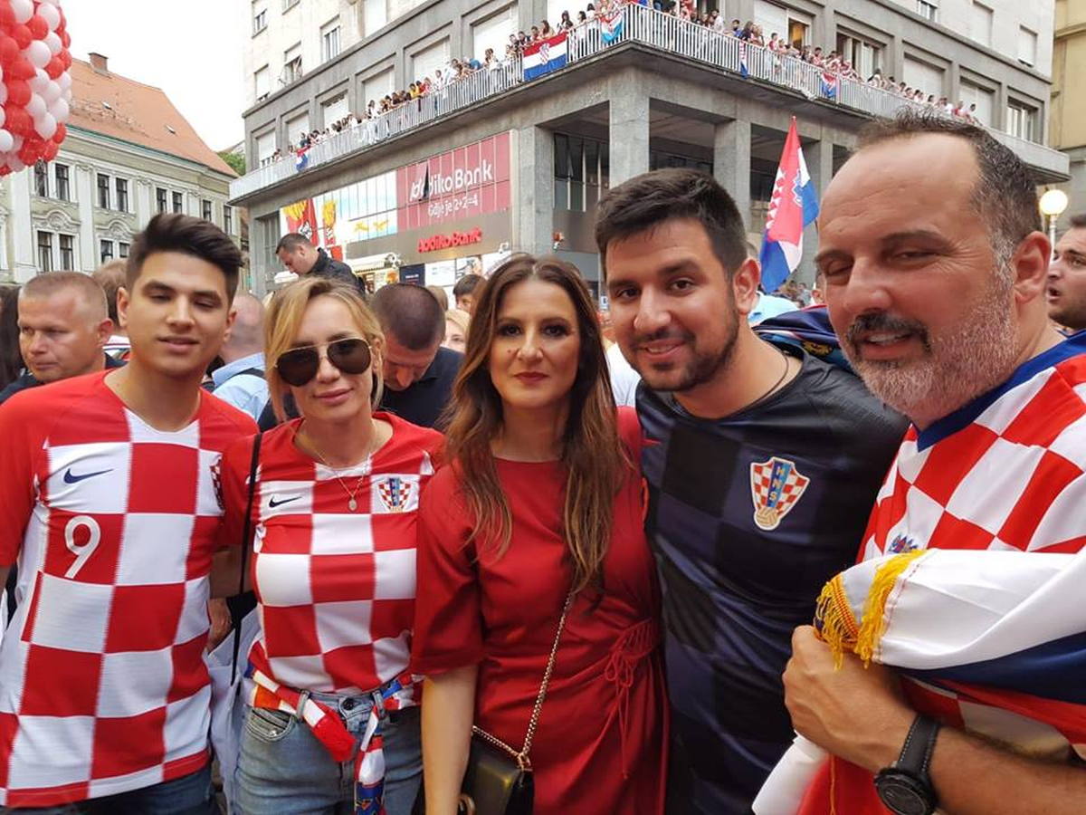 Tony Cetinski na dočeku Vatrenih opalio fotografiju s obitelji Zlatka Dalića