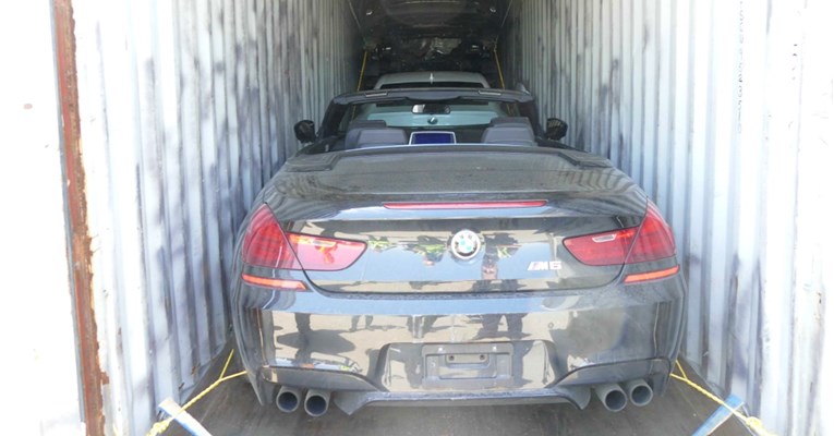 Policija u Italiji pronašla desetke automobila ukradenih u Kanadi