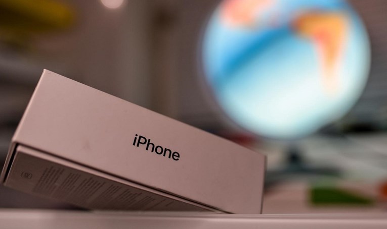 Apple: Kupci iPhonea mogu očekivati kašnjenja
