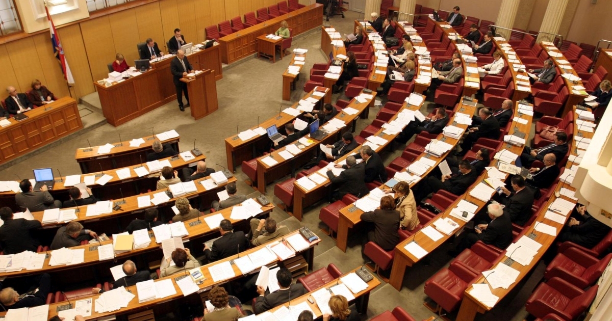Sabor 2023. obilježile afere, opozivi i lupkanje po klupama