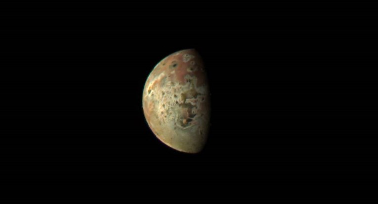 FOTO Letjelica Juno snimila dosad najdetaljnije fotke Jupiterovog mjeseca Ije