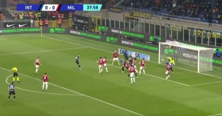 Ovo je Perišićev gol kojim je doveo Inter u vodstvo protiv Milana