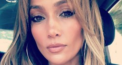Jennifer Lopez uoči 49. rođendana objavila seksi selfie iz teretane