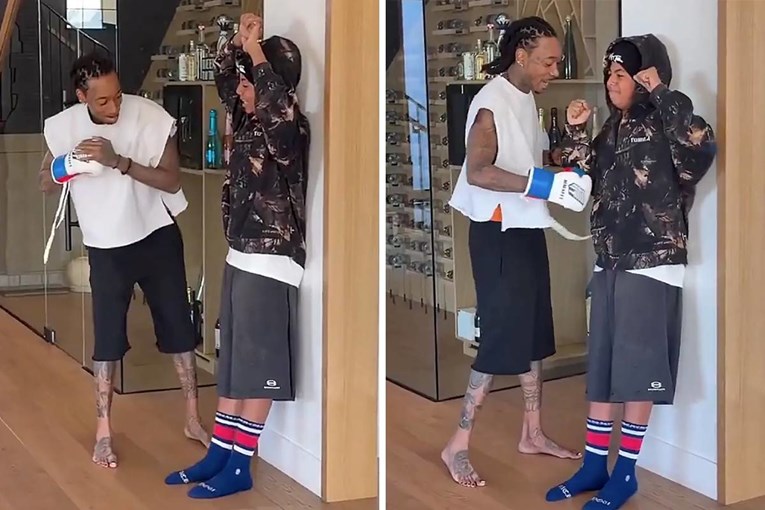 Wiz Khalifa udario sina 13 puta u trbuh: "To je rođendanska tradicija"