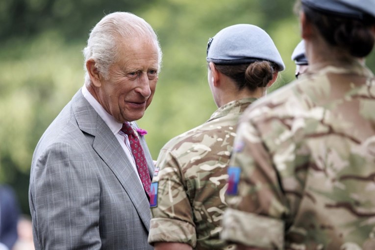 Britanski kralj ide u posjet Vatikanu