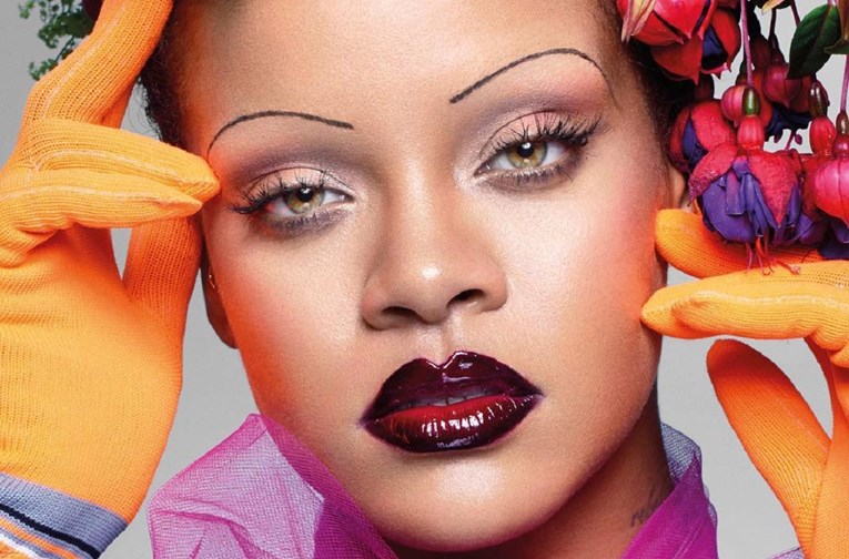 Hoće li Rihanna vratiti trend tankih obrva?