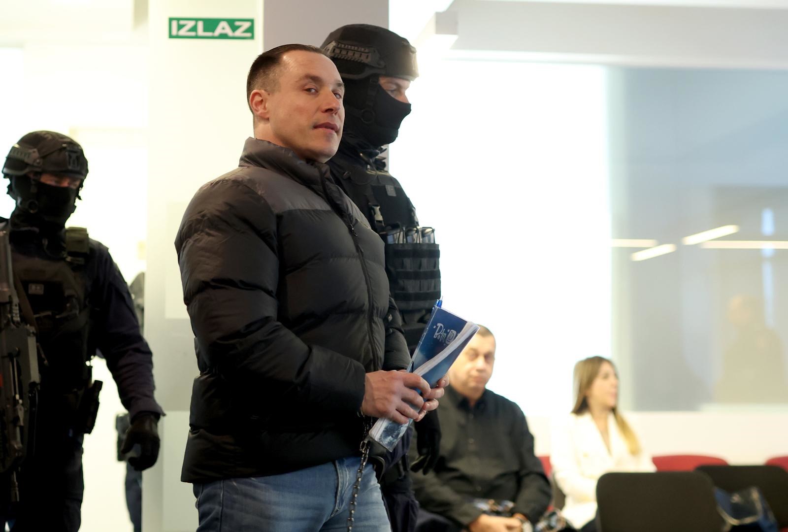 FOTO Srđana Mlađana doveli na sud, rekao novinarima: Prestanite plašiti narod sa mnom