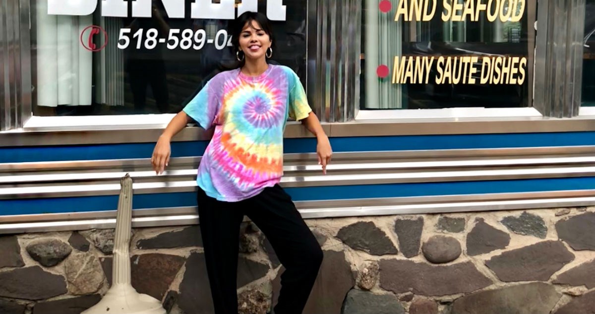 Pripremite se na jarke boje i šarenilo: U modu se vraća popularni hippie trend