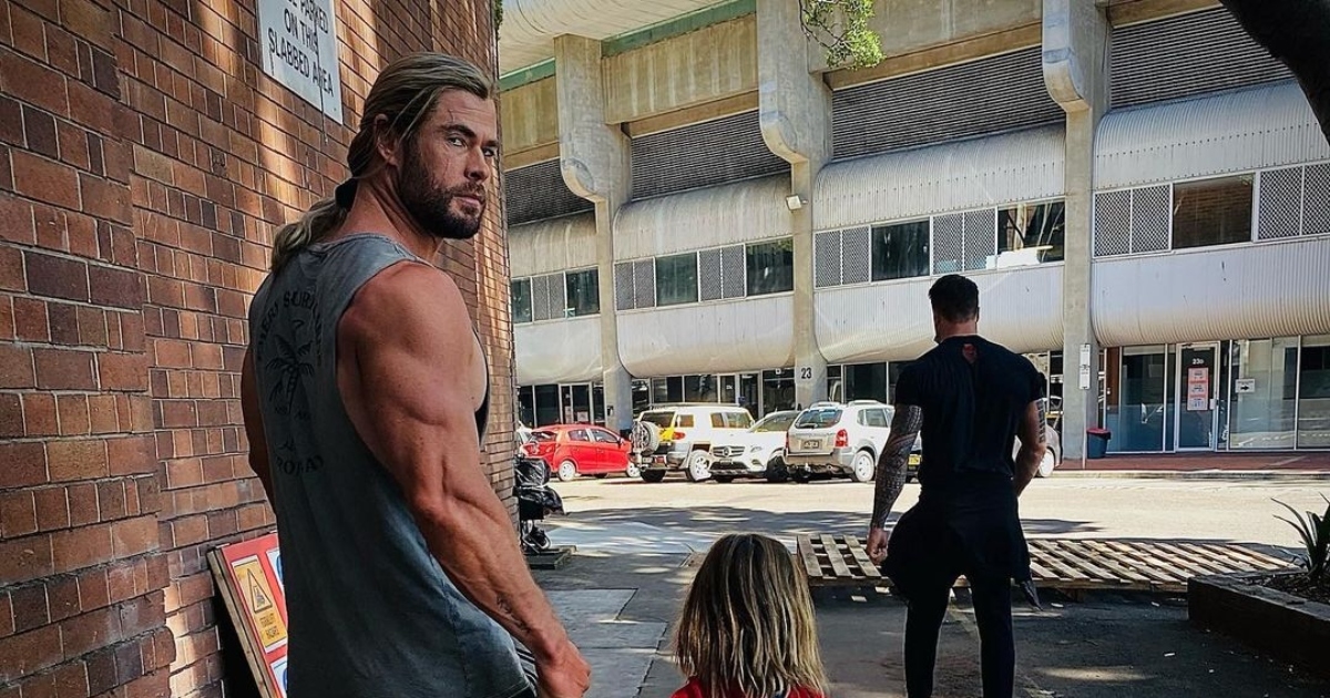 Chris Hemsworth objavio vježbe za oblikovanje gluteusa, ljudi ga kritizirali