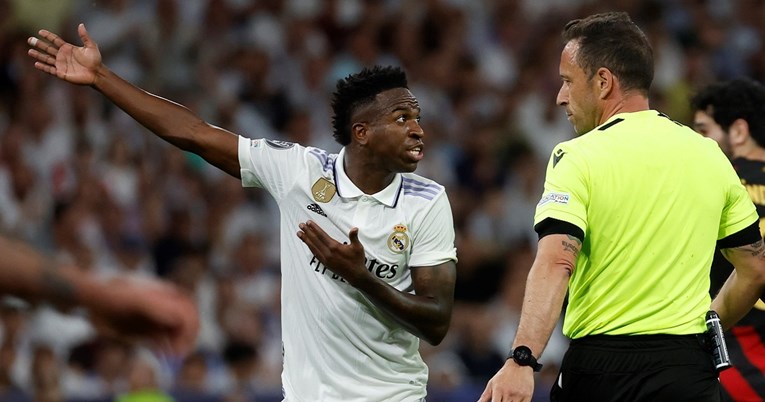 Huligani rasistički vrijeđaju Viniciusa. Ovako je reagirao Real