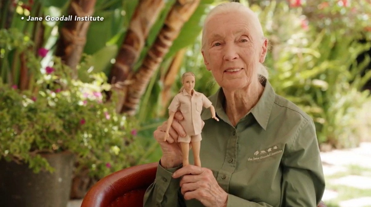 Legendarna primatologinja Jane Goodall dobila svoju Barbie verziju