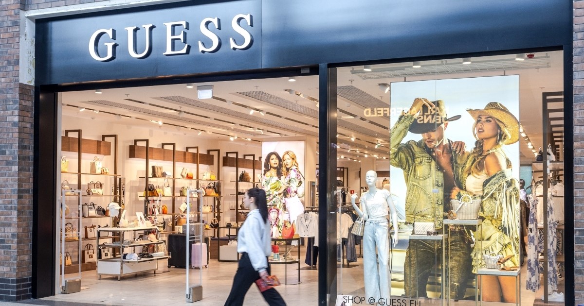 Guess šokirao novom kampanjom: Model na stranicama Voguea nije stvaran