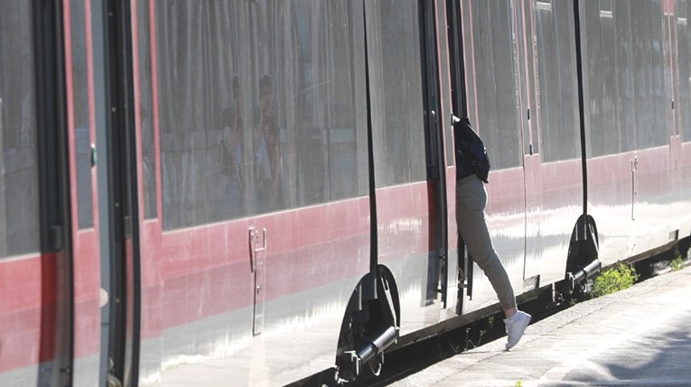 Policija privela muškarca na zagrebačkom kolodvoru, u vlaku nije htio staviti masku