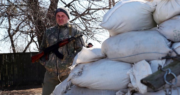 Lokalni guverner: Ruske snage napuštaju Žitomir, ostavljaju vozila i opremu