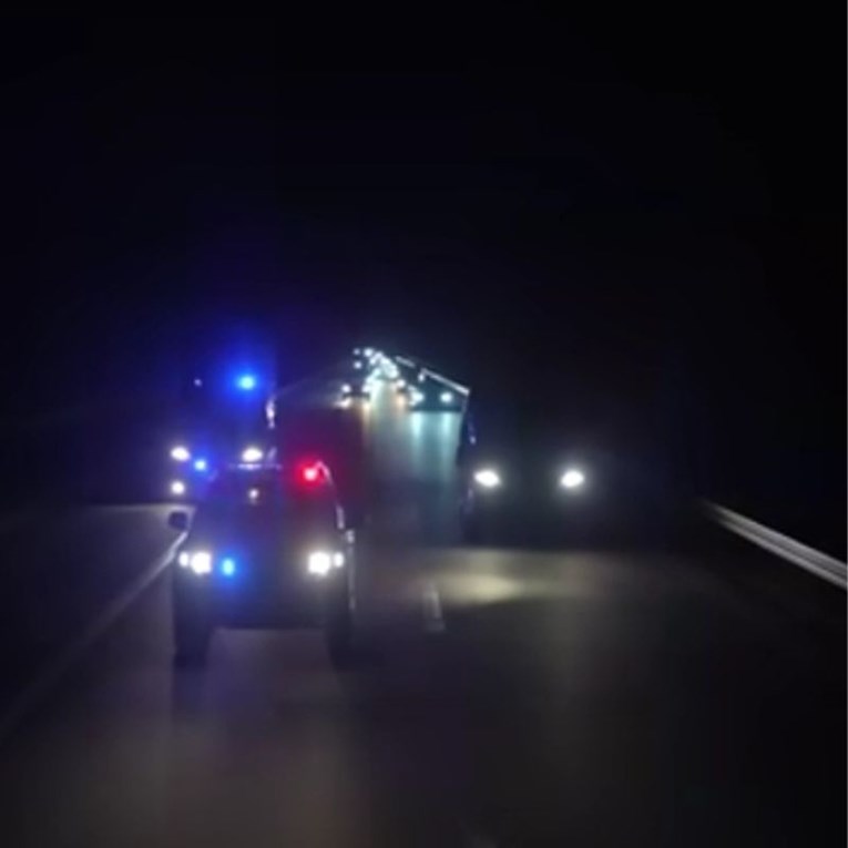 Dinamo objavio snimku. Pogledajte kako ga je na gostovanju pratila srpska policija