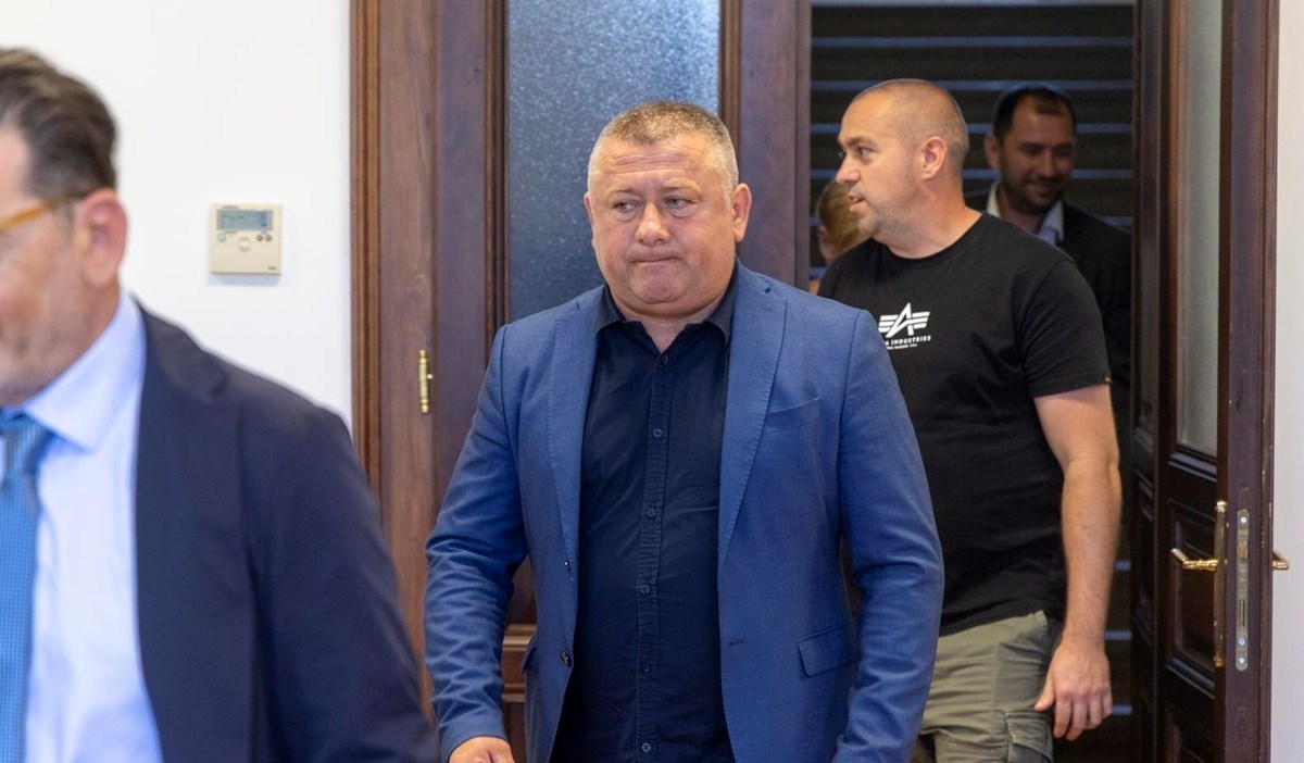 Policajac: Rečeno mi je da je pijani župan vozio auto. Ujutro sam saznao za rođaka