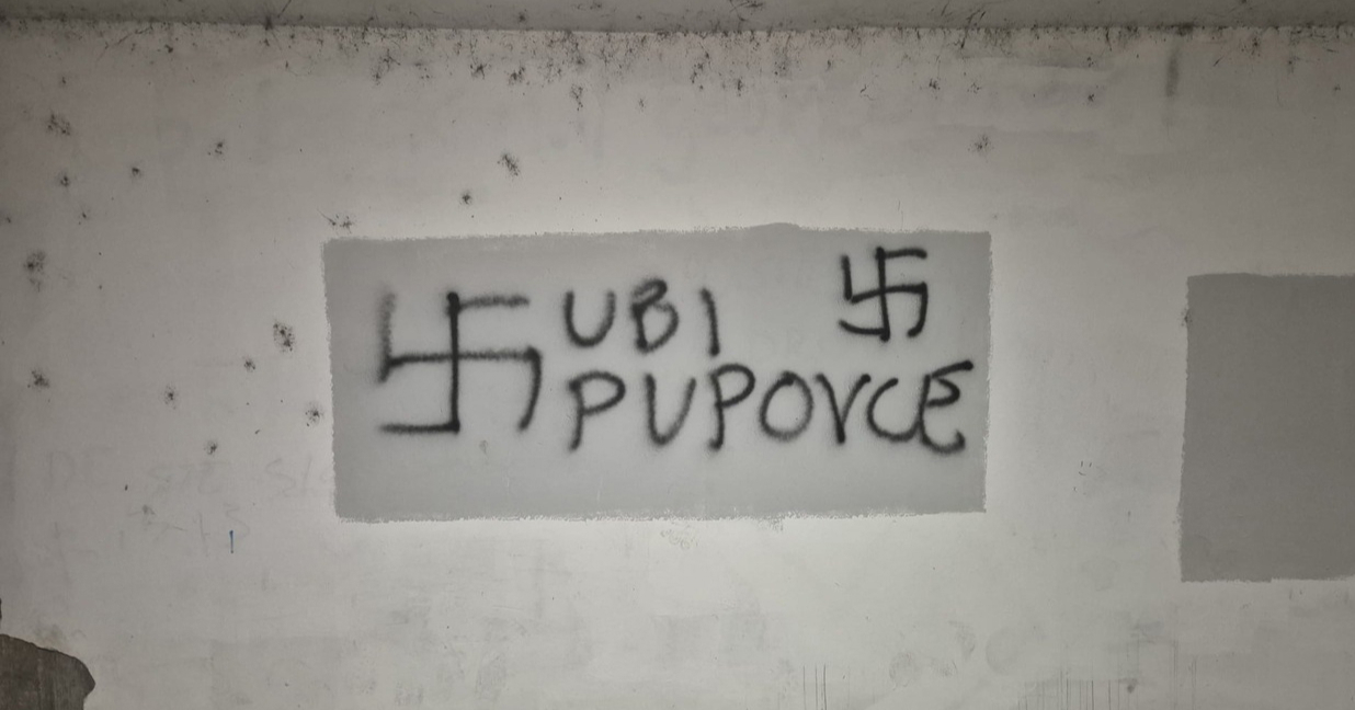 FOTO SNV: U pothodniku u Zagrebu osvanuo grafit s porukom "Ubi Pupovce"