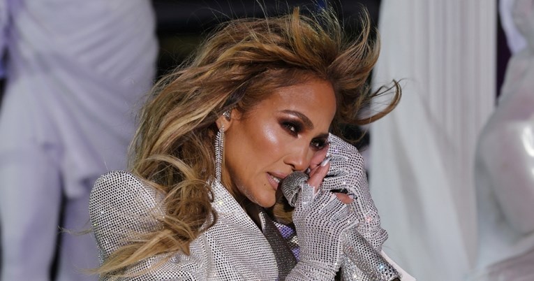 "Ovo sam ja": Jennifer Lopez otkrila zašto je obrisala sve objave s Instagrama