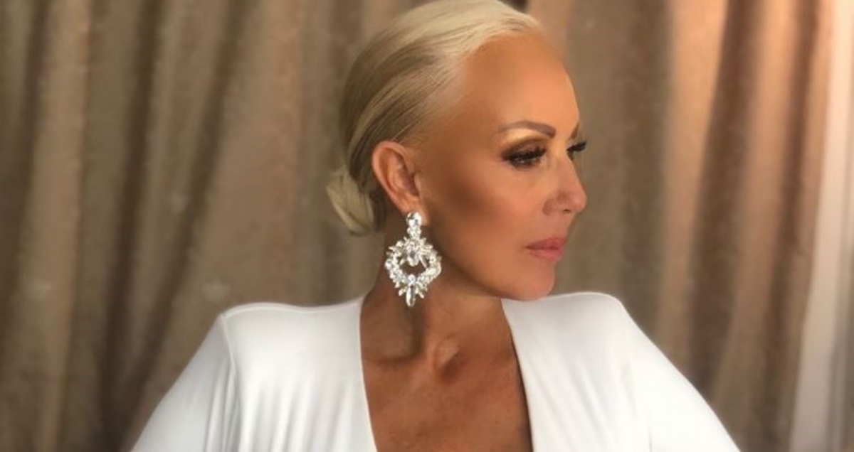 Lepa Brena u 59. godini pokazala dekolte: "Jedna si i jedina"