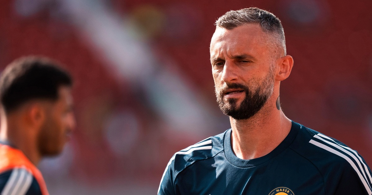 Brozović s cigarom u ustima. Pogledajte reakciju nakon što je opomenut