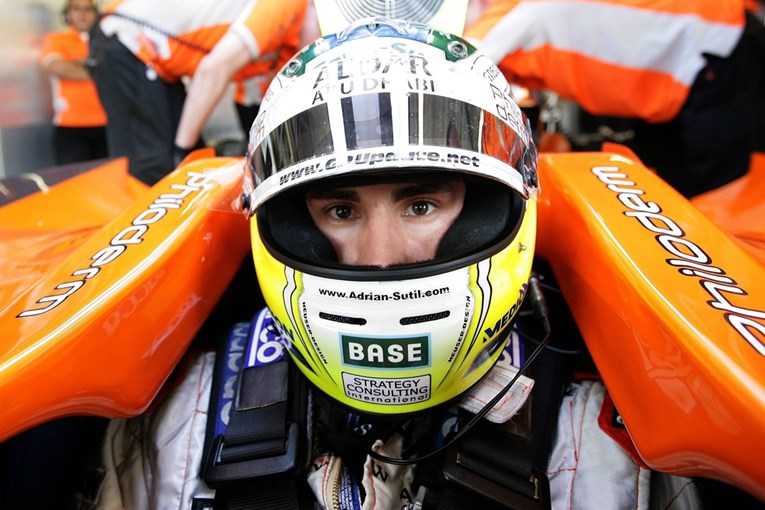 Bivši vozač Formule 1 priveden u međunarodnoj akciji