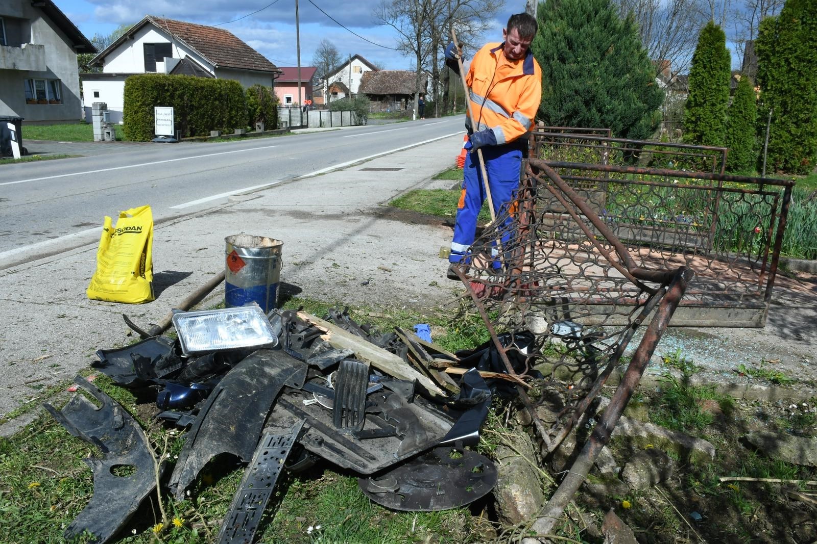 FOTO Ovo Je Ostalo Na Ulici Nakon Teške Nesreće U Sisku. Čovjek Je ...