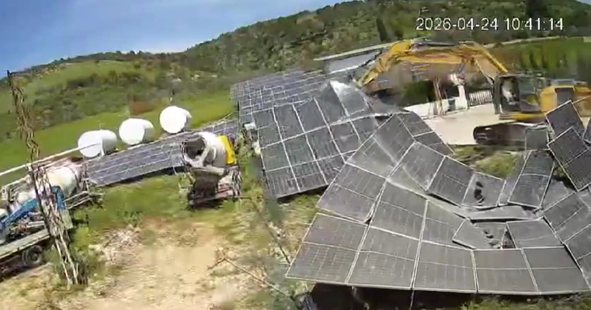 VIDEO Izraelska vojska bagerima uništila solarne panele u kršćanskom selu u Libanonu
