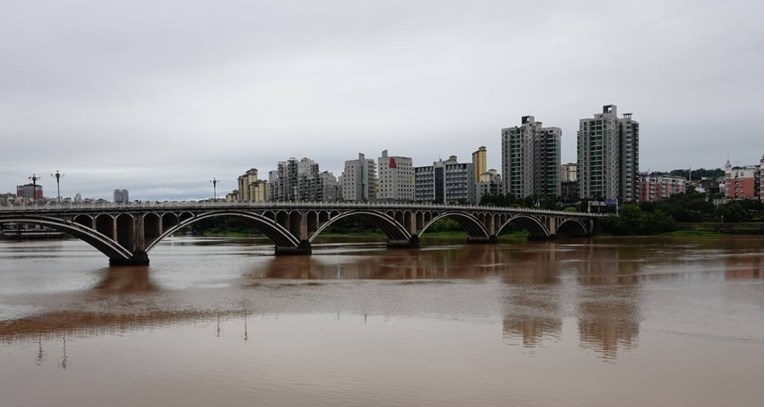 Obilna kiša tjednima pada u Kini. "Moguće su geološke katastrofe"