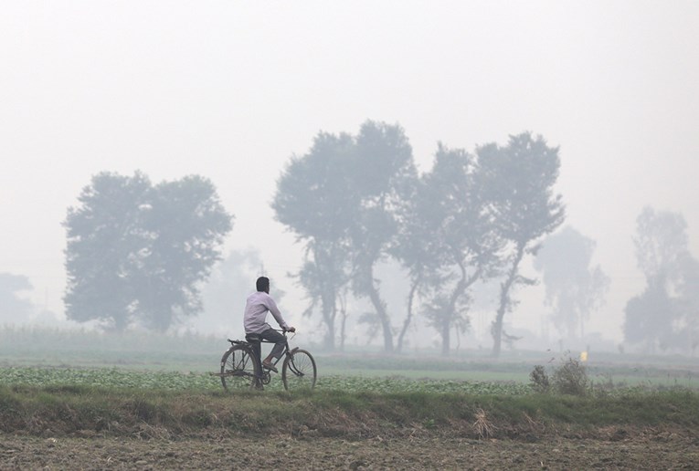 New Delhi se guši u smogu, proglašena kriza