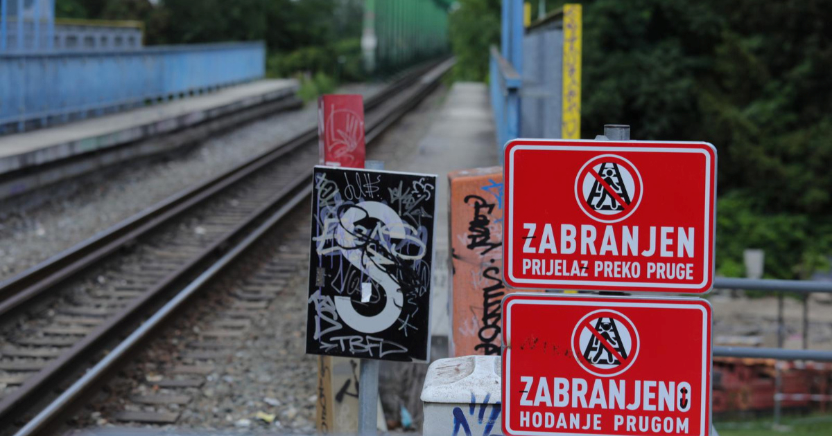 Vlak naletio na kamion u Donjoj Stubici. Nema ozlijeđenih