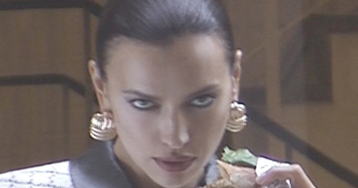 Irina Shayk dobro se najela u novoj kampanji za Self-Portrait