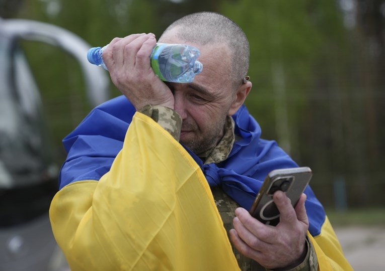 Rusi nude zarobljenim Ukrajincima: Prijeđite na našu stranu, idemo osvojiti Europu