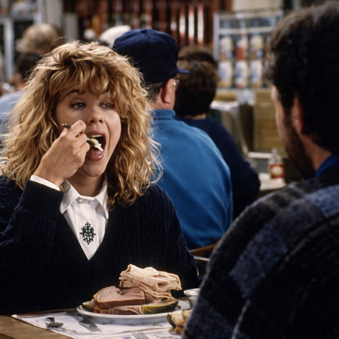 Ostavio je na Valentinovo jer je "jela previše", kasnije je otkrila pravi razlog