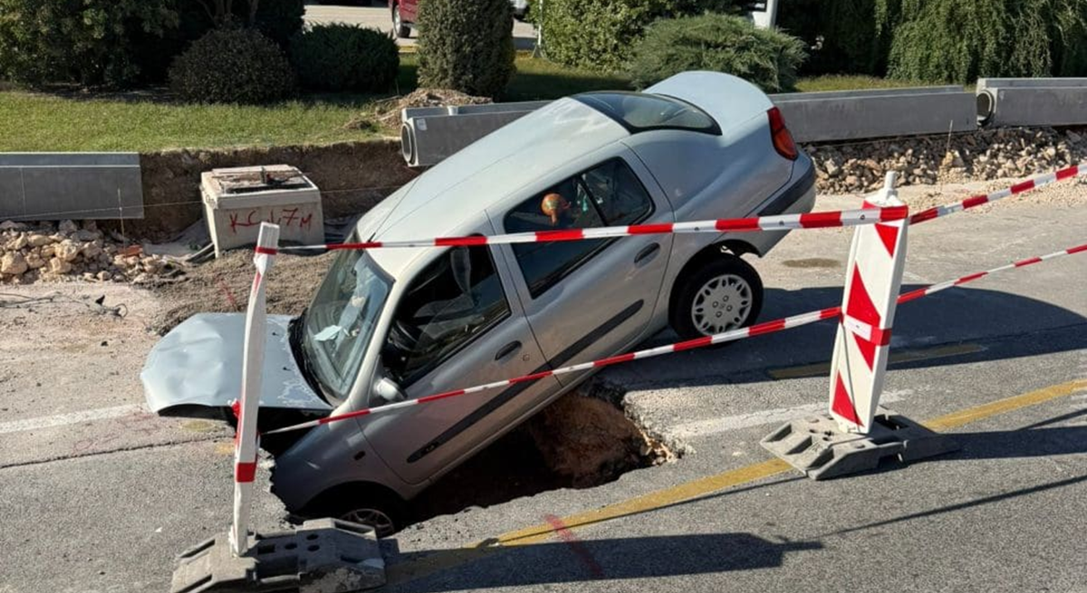 Vozačica u Šibeniku autom upala u rupu