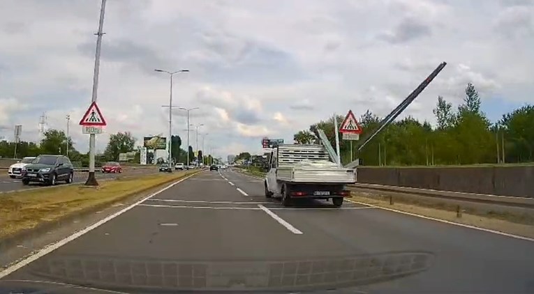 Snimka sa zagrebačke prometnice razljutila vozače: "Strašno neodgovorno"