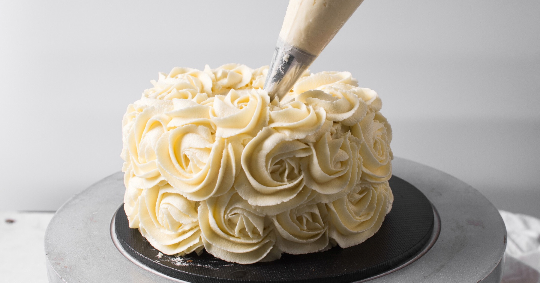 Pet osnovnih vrsta krema od maslaca za slastice koje svi trebaju znati