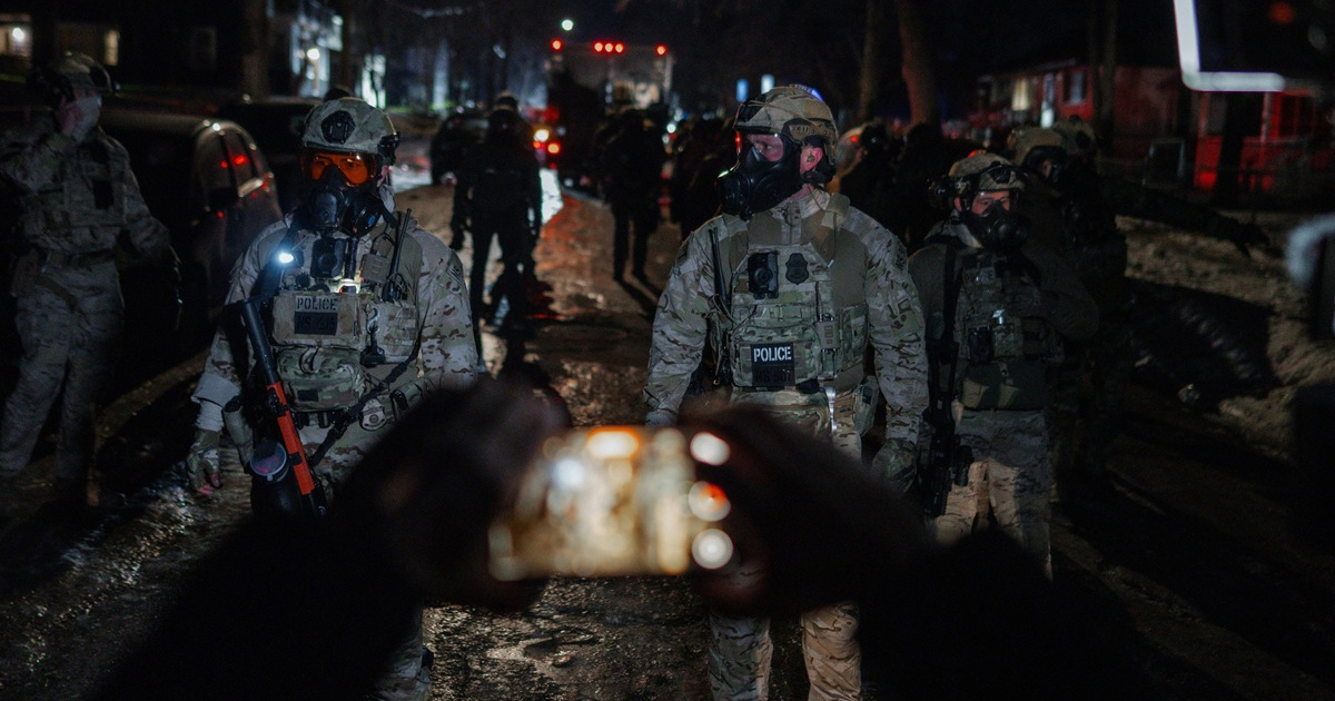 ICE razvija naočale s prepoznavanjem lica za nadzor građana