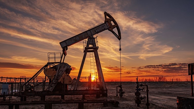 Cijene nafte skočile iznad 76 dolara