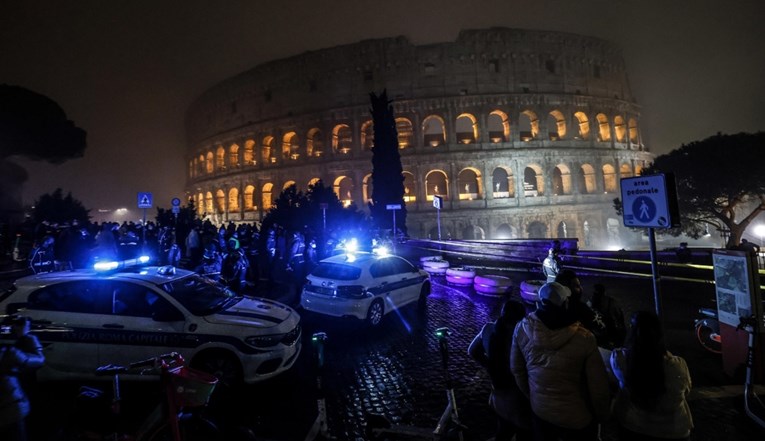 Muškarac ubio tri žene na sastanku stanara u Rimu