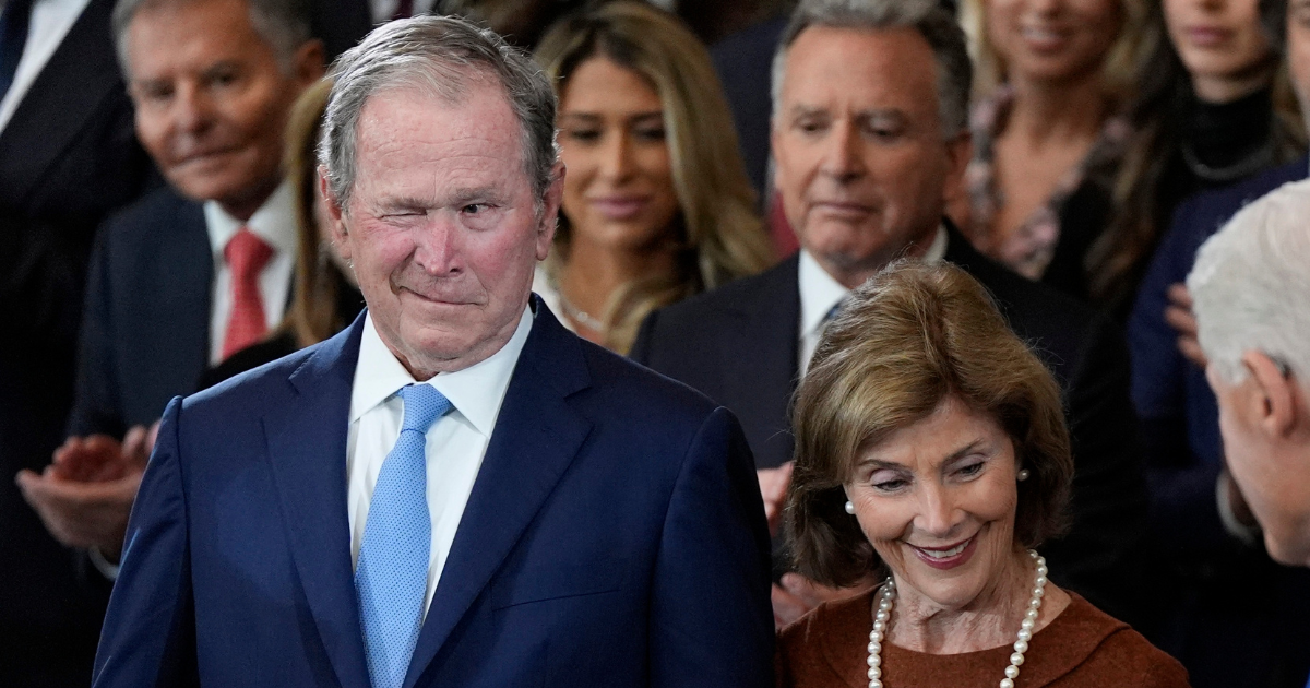 George W. Bush postao mem, njegovi izrazi lica s inauguracije postali viralni