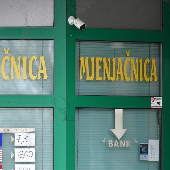Dva muškarca iz mjenjačnice u Zagrebu ukrala stotine tisuća kuna