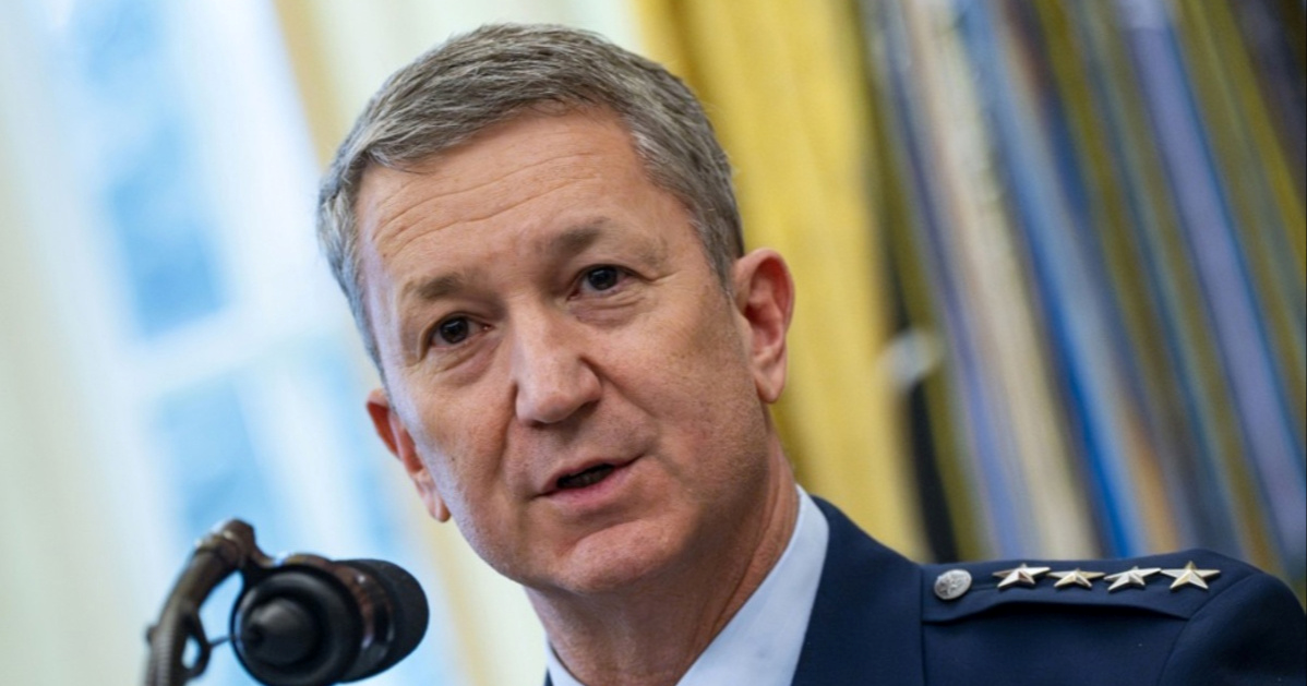 Glavni američki general upozorio Trumpa na rizike napada na Iran