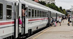Iz Vinkovaca do Zagreba vlakom putovali 19 sati. "Bila je panika, ljudi su plakali"