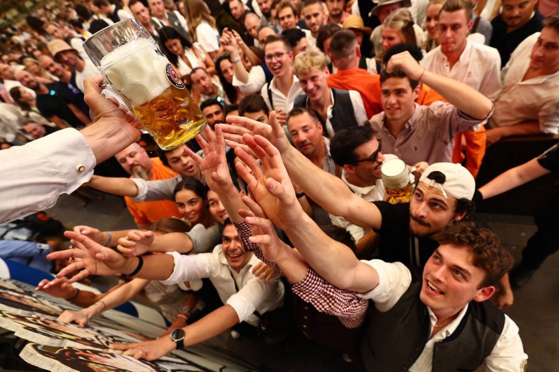 Otkrivene cijene piva, sokova i vode na ovogodišnjem Oktoberfestu. Mnogi su u šoku