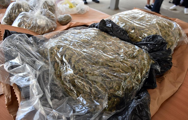 U Zagrebu prodavali marihuanu i kokain, zaradili gotovo pola milijuna eura