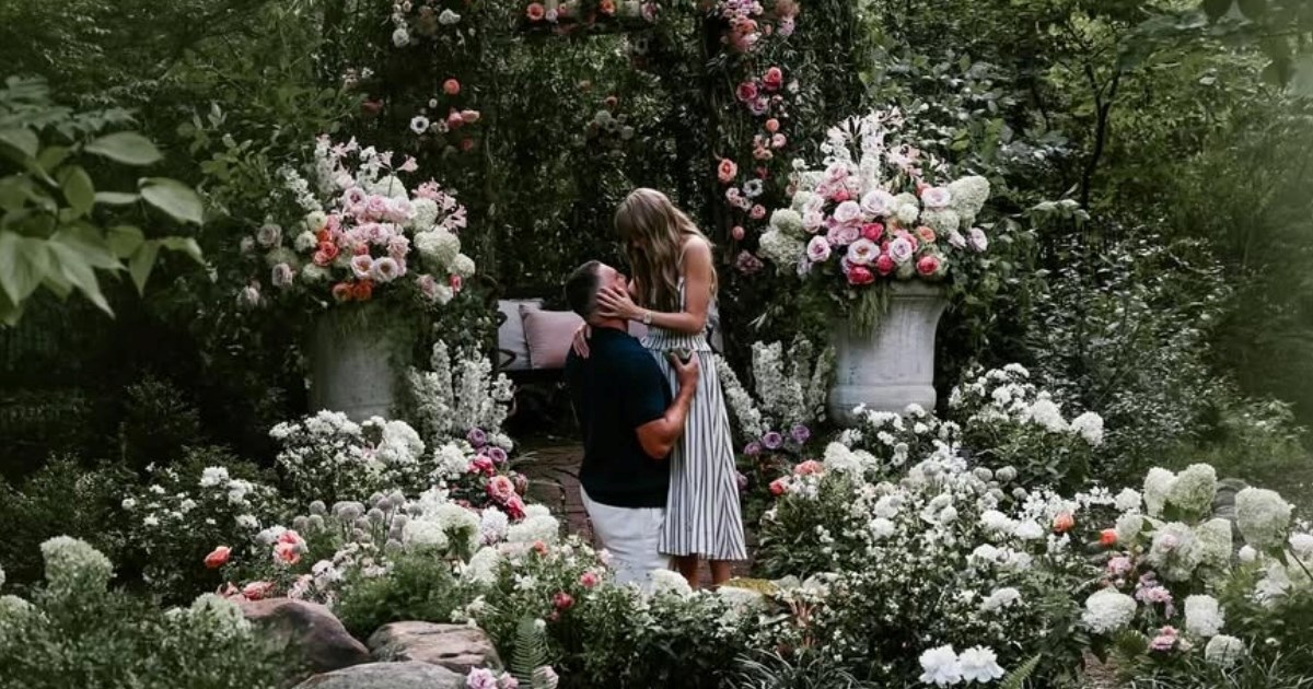 Haljina u kojoj se Taylor Swift zaručila munjevito se rasprodaje