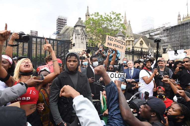 Ogroman prosvjed zbog Georgea Floyda u Londonu: "Nema pravde, nema mira"