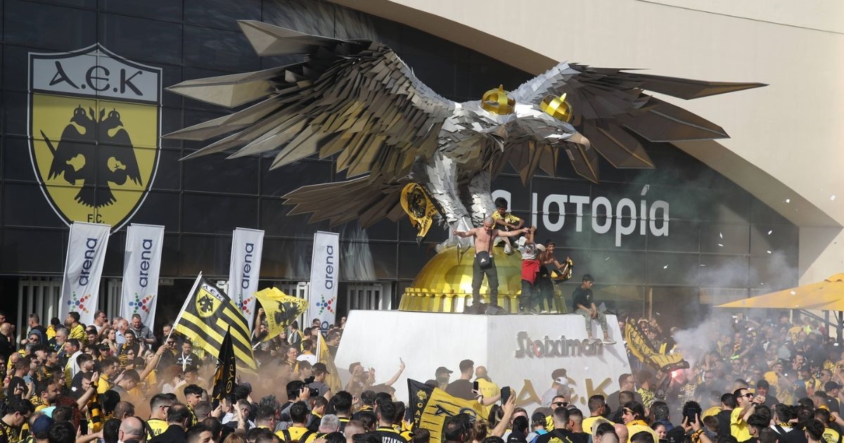 Navijači AEK-a ispred UEFA-e: Izbacite naciste iz nogometa