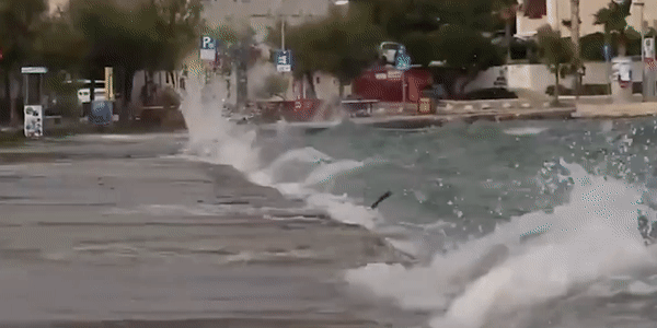 VIDEO Nevrijeme u Dalmaciji, najgore stiže večeras, na snazi narančasti alarm