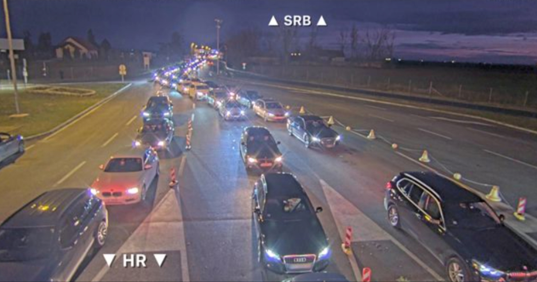 FOTO Zbog novog EU sustava čekanja na ulazu u Hrvatsku i do tri sata